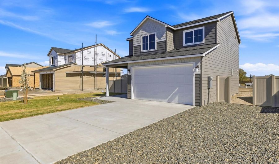 1208 18th St, Benton City, WA 99320 - 3 Beds, 3 Bath