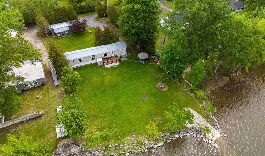 279 Hunter N Rd, Alburgh, VT 05440 - 3 Beds, 2 Bath