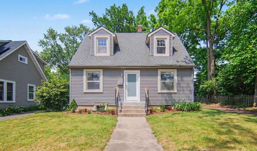 709 Indianola Ave, Ann Arbor, MI 48105 - 3 Beds, 2 Bath
