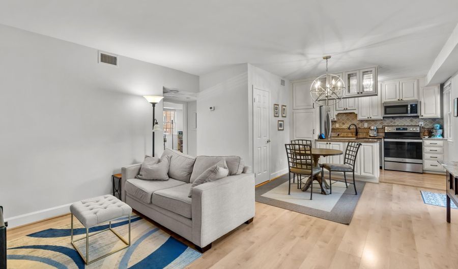 1111 N PITT St 1C, Alexandria, VA 22314 - 2 Beds, 1 Bath