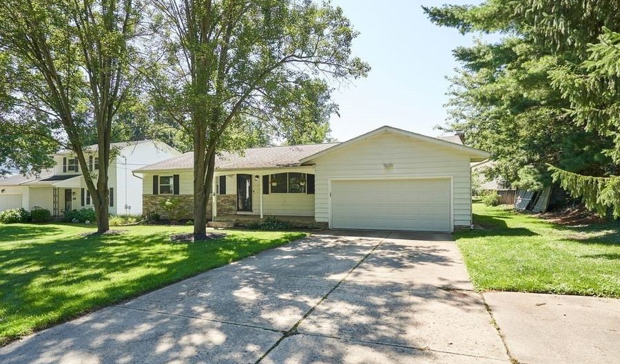 432 Mackinaw Ave, Fairlawn, OH 44333 - 3 Beds, 2 Bath