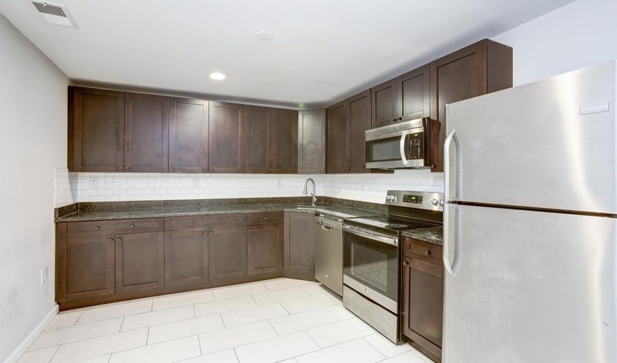3315 EASTERN Ave 205, Baltimore, MD 21224 - 2 Beds, 2 Bath