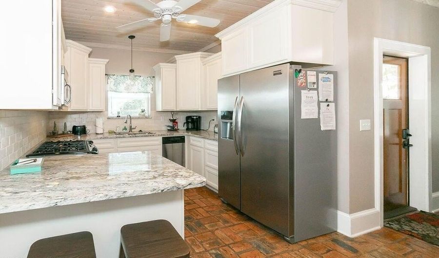 404 S Toulme St, Bay St. Louis, MS 39520 - 2 Beds, 2 Bath