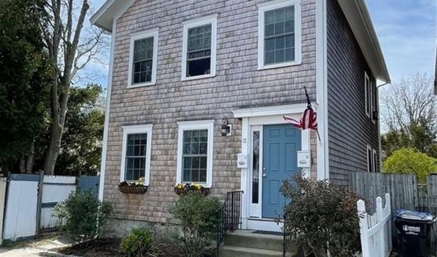 12 Callender Ave 1, Newport, RI 02840 - 1 Beds, 1 Bath