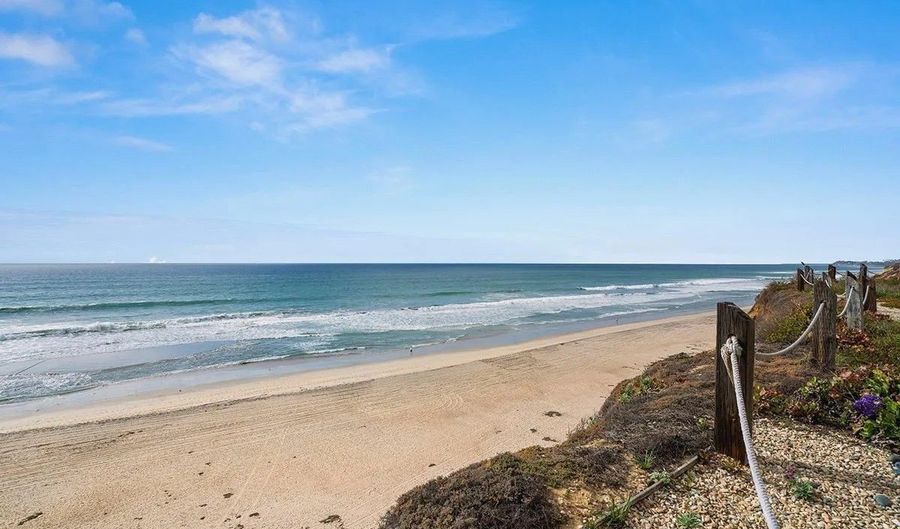 435 S Sierra Ave 114, Solana Beach, CA 92075 - 1 Beds, 2 Bath