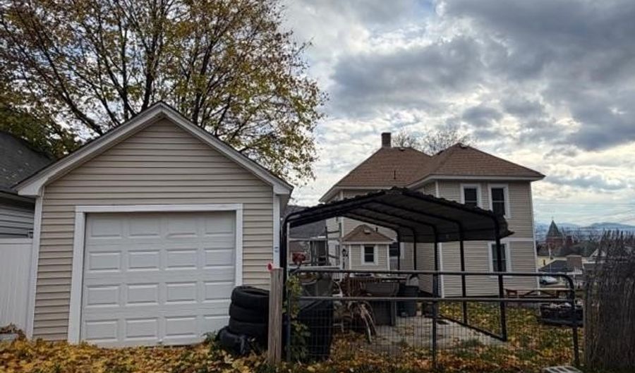 213 Hillside Ave, Berlin, NH 03570 - 4 Beds, 2 Bath