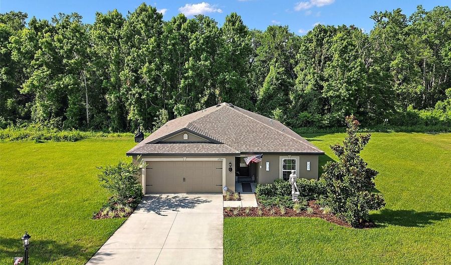 12952 DEL LAGO Dr, Astatula, FL 34705 - 3 Beds, 2 Bath