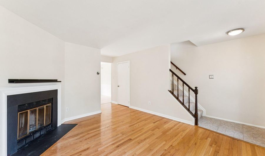 6101 BRISTOL Way, Alexandria, VA 22310 - 2 Beds, 4 Bath