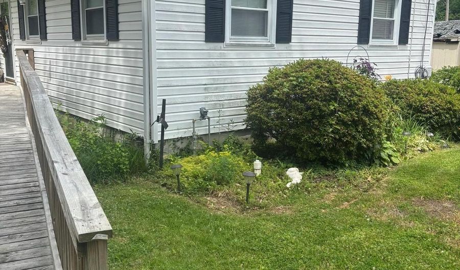 311 HARLEM Ln, Baltimore, MD 21228 - 3 Beds, 2 Bath