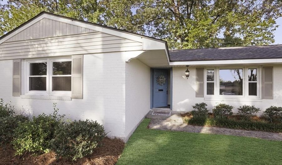 2156 E Contour Dr, Baton Rouge, LA 70809 - 3 Beds, 2 Bath