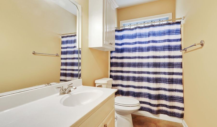 10151 Hillmont Ave, Baton Rouge, LA 70810 - 3 Beds, 2 Bath