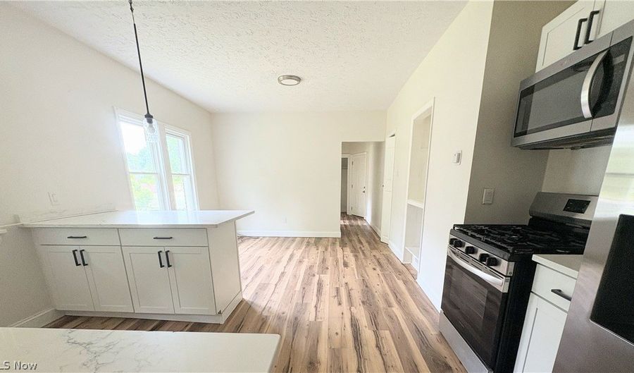 884 Copley Rd 2, Akron, OH 44320 - 3 Beds, 1 Bath