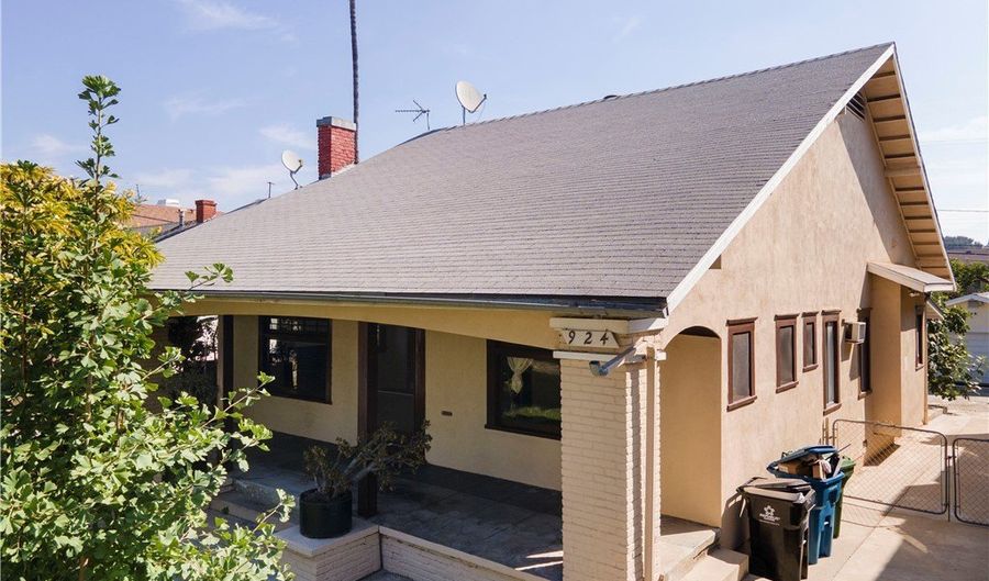 924 N Stoneman, Alhambra, CA 91801 - 3 Beds, 1 Bath