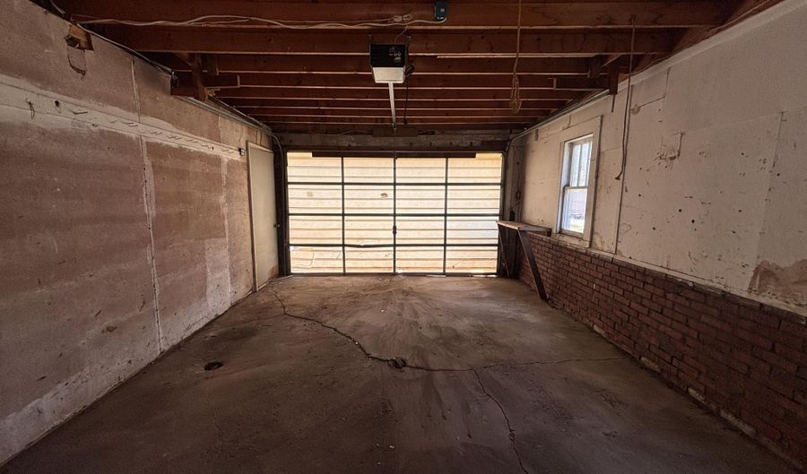1407 Michigan Ave, Alma, MI 48801 - 5 Beds, 2 Bath