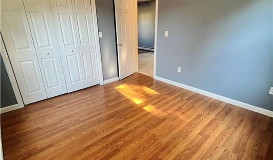 635 Rathbun St, Blackstone, MA 01504 - 1 Beds, 1 Bath