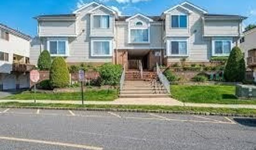 2905 MADALINE Dr, Avenel, NJ 07001 - 2 Beds, 3 Bath