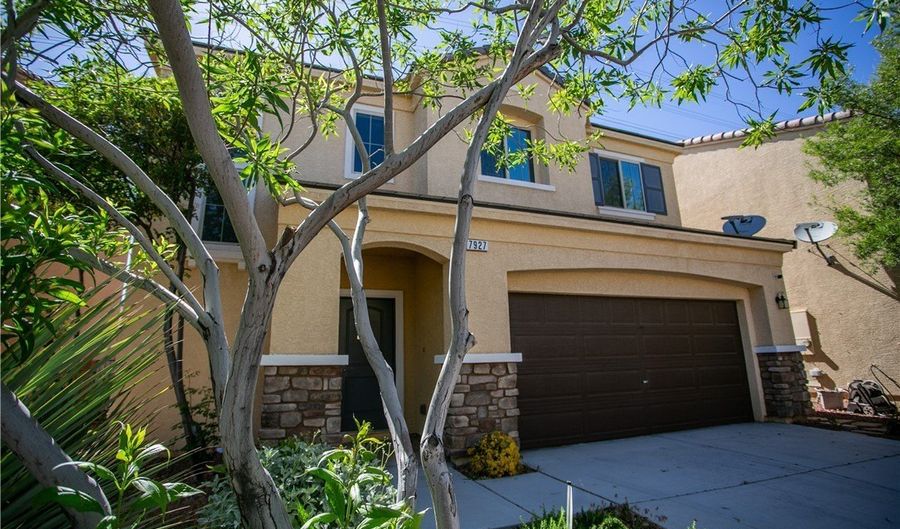 7927 Bartlett Peak St, Las Vegas, NV 89166 - 3 Beds, 3 Bath