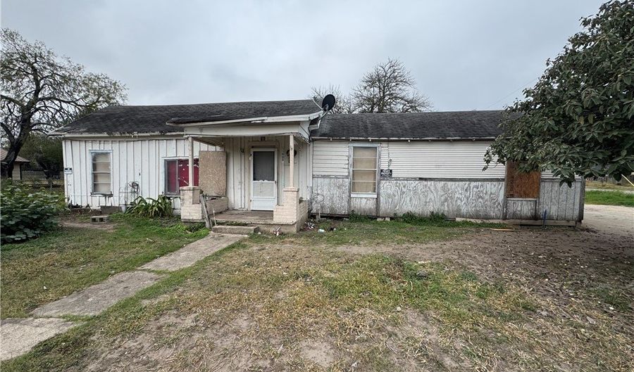 1905 S Reynolds St, Alice, TX 78332 - 2 Beds, 1 Bath