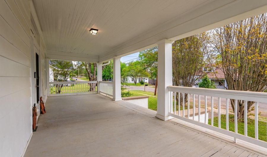 405 Ave 1 NE, Atkins, AR 72823 - 3 Beds, 2 Bath