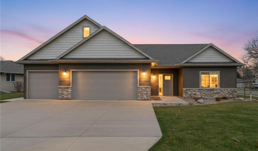 1100 19th Ave SW, Austin, MN 55912 - 2 Beds, 2 Bath