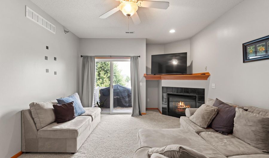 1107 NE 5th Ln 11, Ankeny, IA 50021 - 3 Beds, 2 Bath