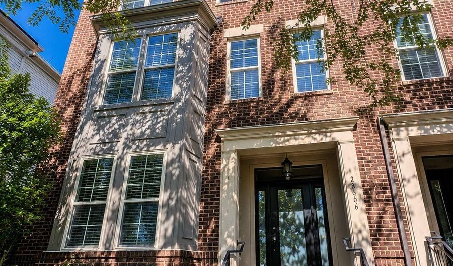 22806 BREEZY HOLLOW Dr, Brambleton, VA 20148 - 4 Beds, 4 Bath