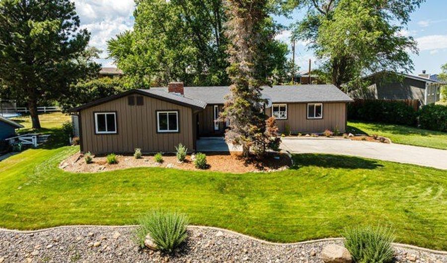 606 Kearney Ave, Buffalo, WY 82834 - 5 Beds, 3 Bath