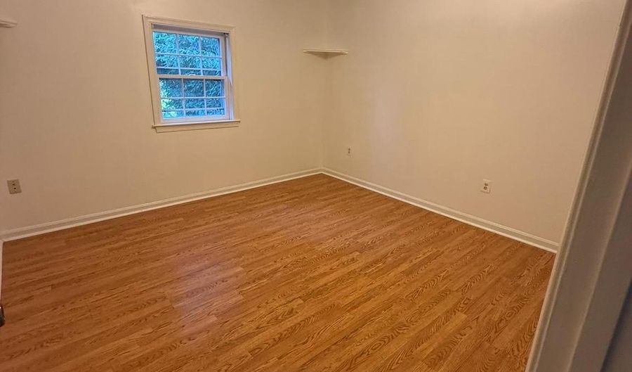 2083 OLD SAWMILL Ln, Amissville, VA 20106 - 3 Beds, 1 Bath