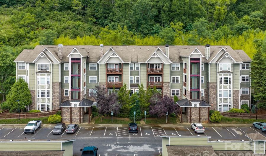 2000 Olde Eastwood Village Blvd C-206, Asheville, NC 28803 - 3 Beds, 2 Bath