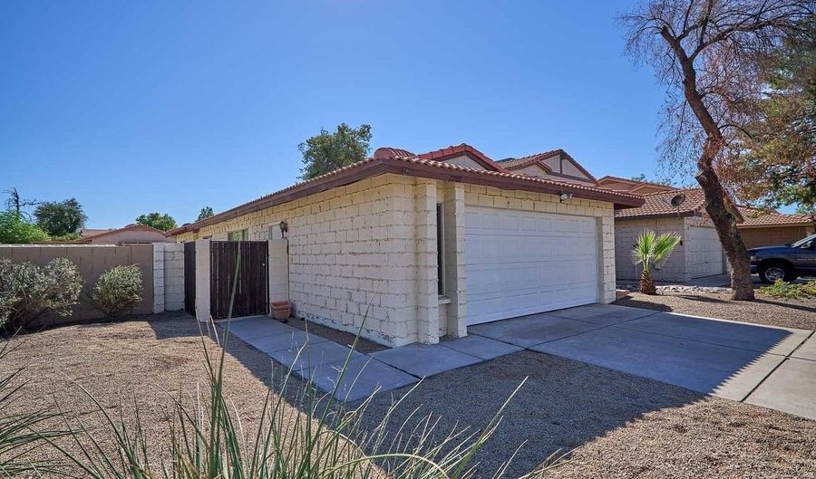 2701 W TEMPLE St, Chandler, AZ 85224 - 2 Beds, 2 Bath