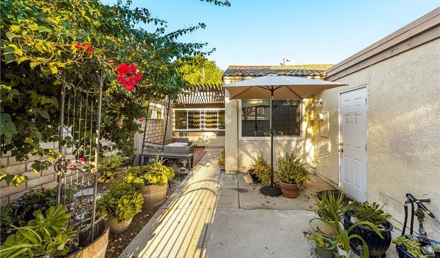 5573 E Vista Del Rio, Anaheim, CA 92807 - 2 Beds, 2 Bath