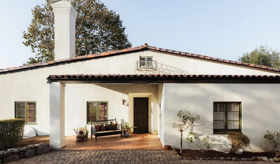 10260 Fuerte, La Mesa, CA 91941 - 4 Beds, 4 Bath