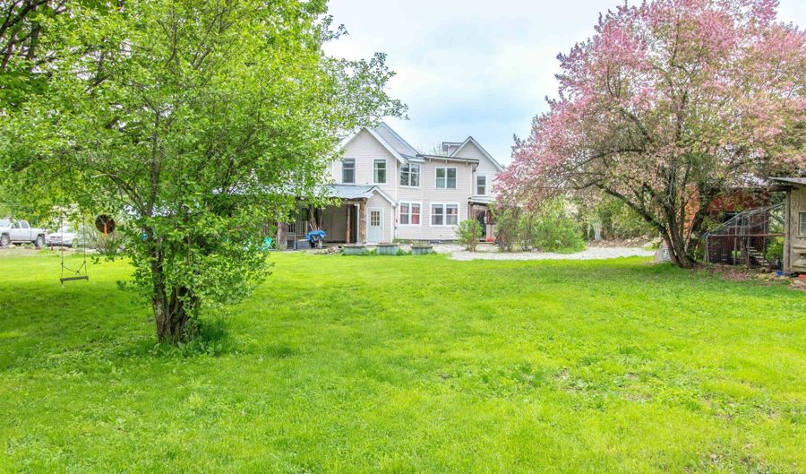 3887 US Route 5, Burke, VT 05832 - 6 Beds, 6 Bath