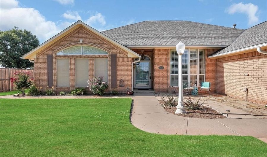 409 Pheasant Cir, Altus, OK 73521 - 4 Beds, 3 Bath