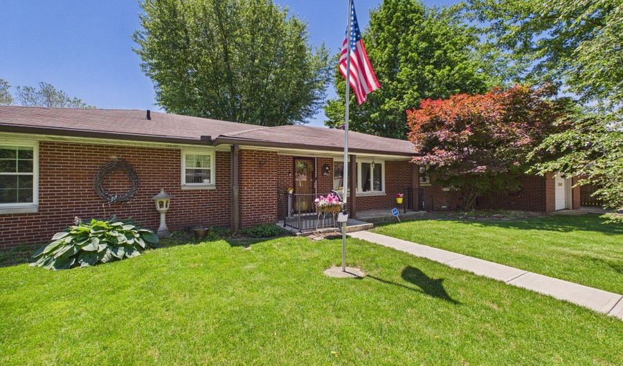 405 W Van Buren St, Alexandria, IN 46001 - 3 Beds, 2 Bath