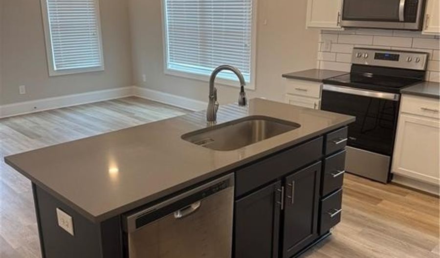 116 Lake St, Athens, GA 30601 - 4 Beds, 3 Bath