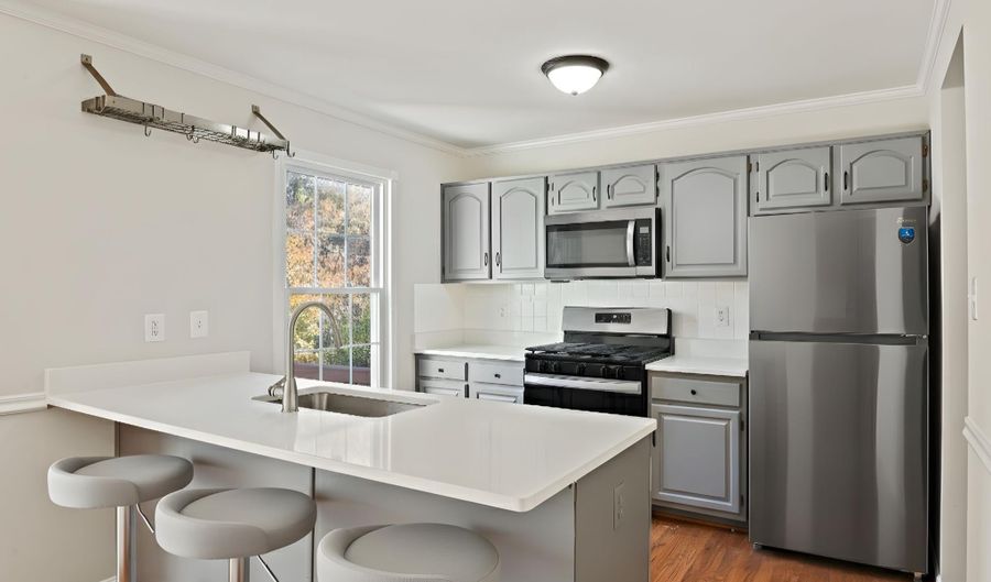 44027 GALA Cir, Ashburn, VA 20147 - 3 Beds, 4 Bath