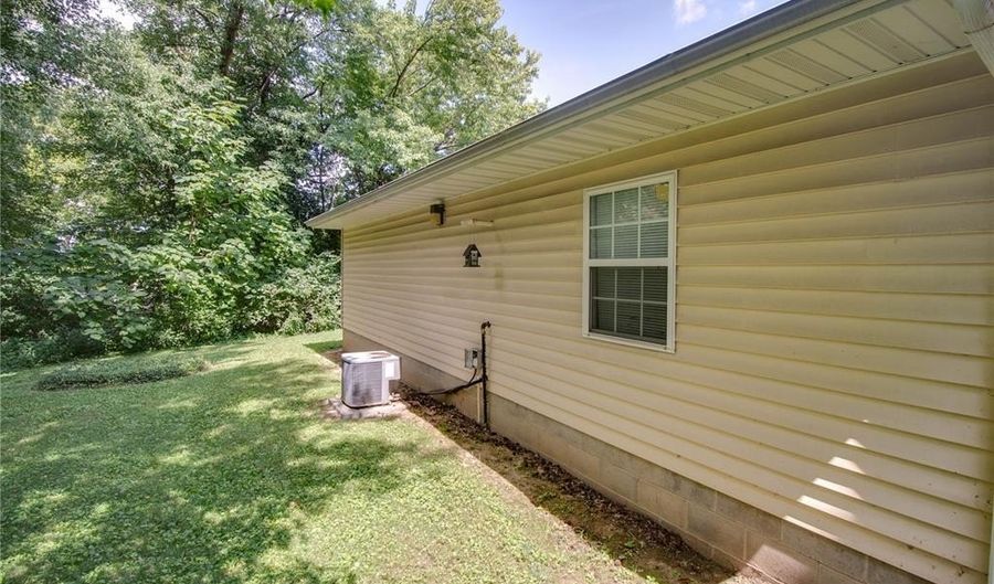 2216 State St, Alton, IL 62002 - 0 Beds, 0 Bath