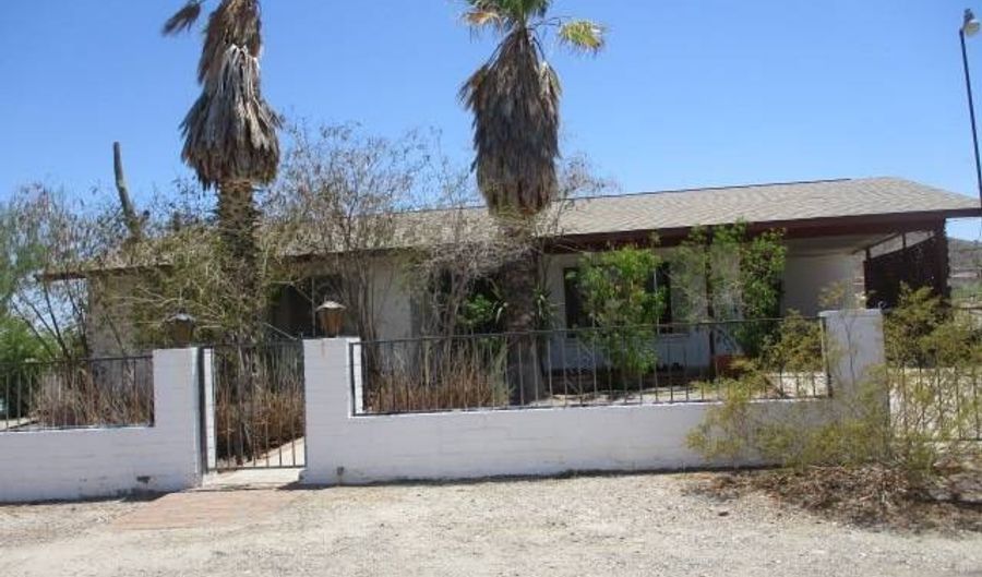 631 N Thompson Ave, Ajo, AZ 85321 - 3 Beds, 2 Bath