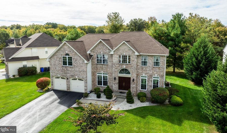 6 DUNLEARY Dr, Bear, DE 19701 - 4 Beds, 3 Bath