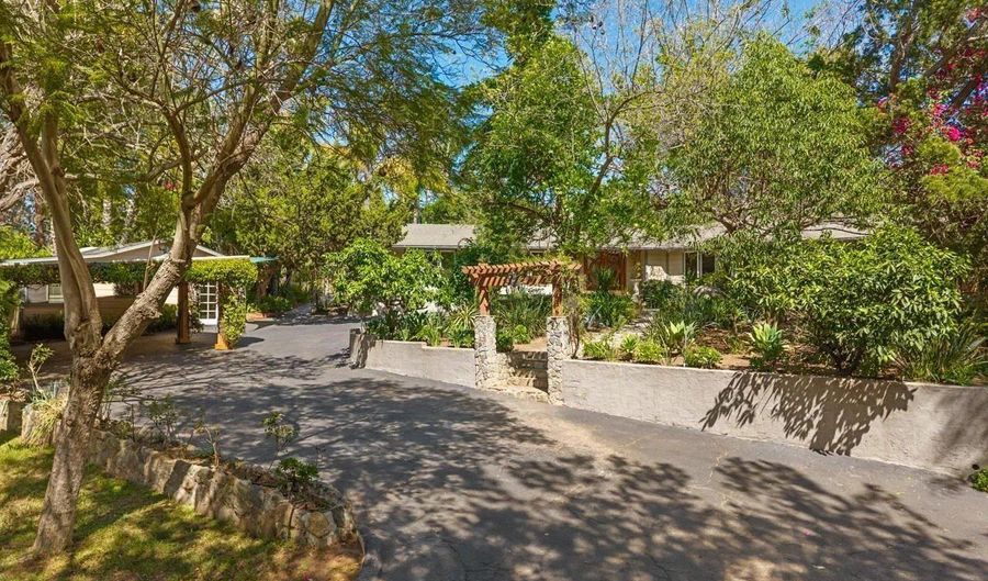 10880 Hess Dr, La Mesa, CA 91941 - 4 Beds, 4 Bath