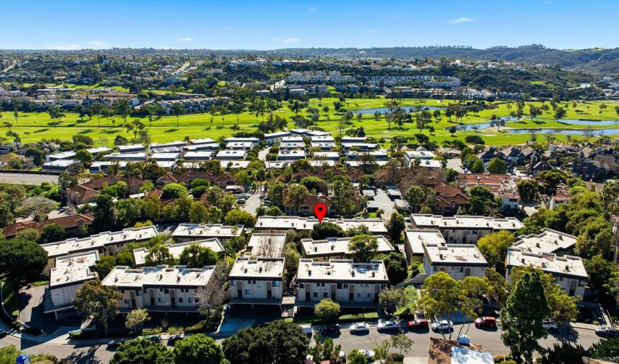2352 Caringa Way, Carlsbad, CA 92009 - 2 Beds, 3 Bath