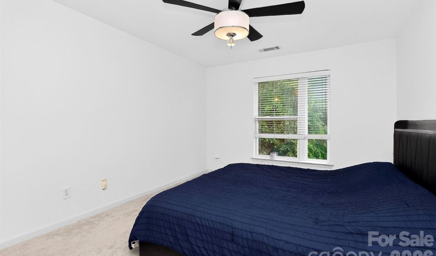 3909 Picasso Ct, Charlotte, NC 28205 - 2 Beds, 3 Bath