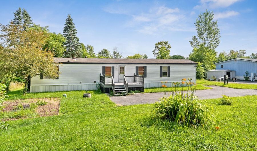 31 Lawrence Ave, Barre, VT 05641 - 3 Beds, 1 Bath