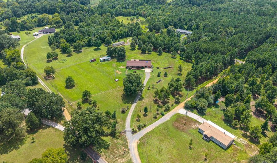 405 JACKSON St, Arkadelphia, AR 71923 - 3 Beds, 2 Bath