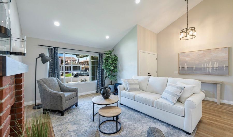 940 S Boone, Anaheim, CA 92807 - 3 Beds, 2 Bath