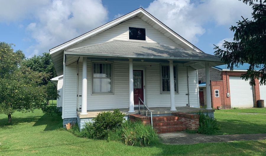 16920 N MAIN St, Bridgeville, DE 19933 - 3 Beds, 2 Bath