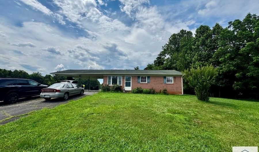306 Clarence Martin Rd, Bassett, VA 24055 - 3 Beds, 1 Bath