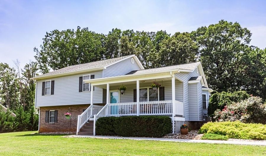 1425 Purdum Mill Rd, Appomattox, VA 24522 - 4 Beds, 3 Bath