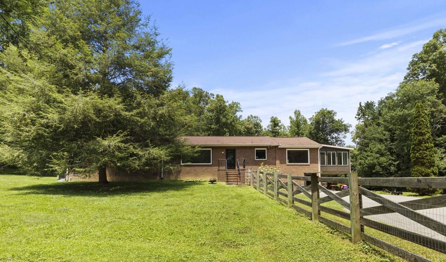 99 Reservoir Rd, Norris, TN 37828 - 3 Beds, 2 Bath